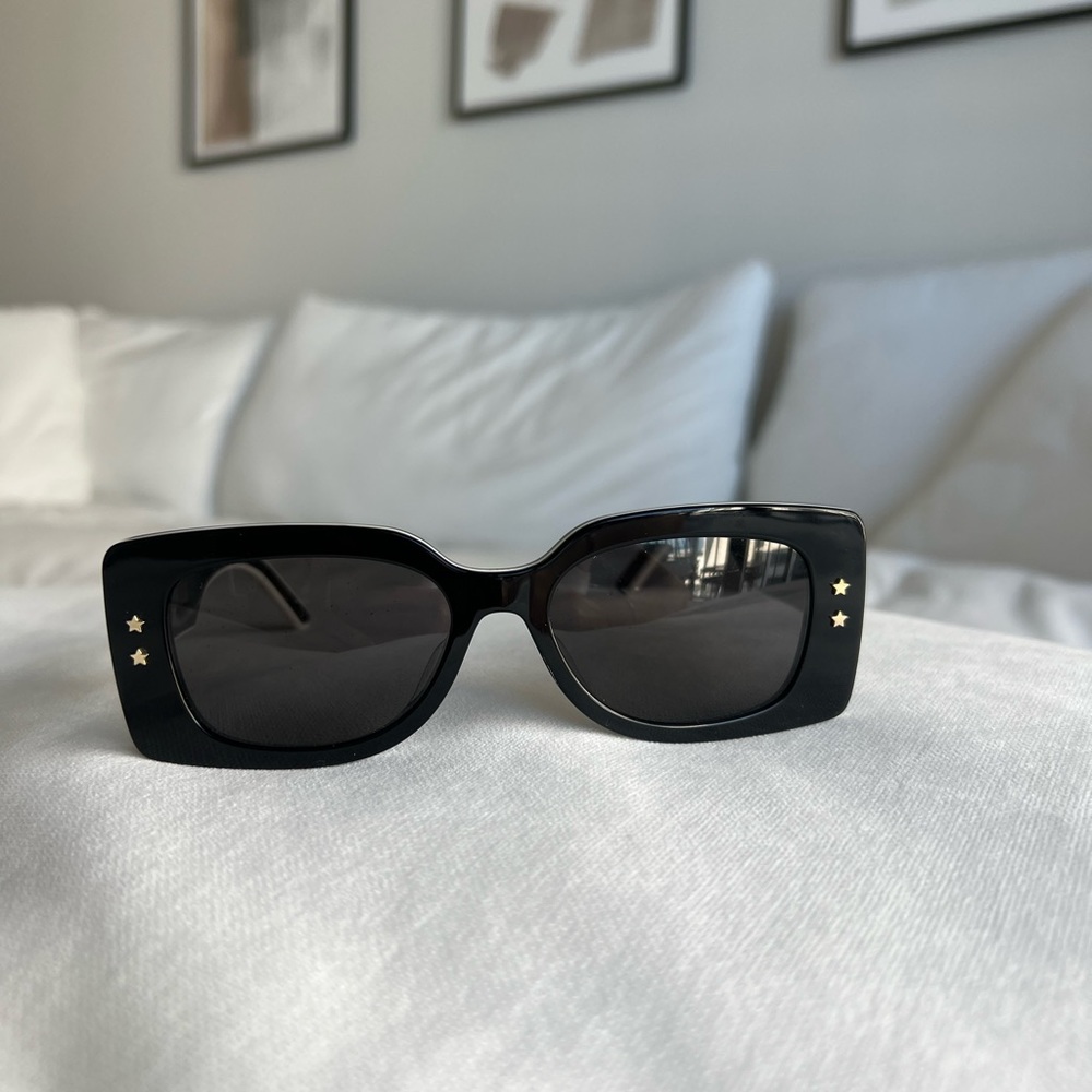Christian Dior 
DiorPacific S1U sunglasses